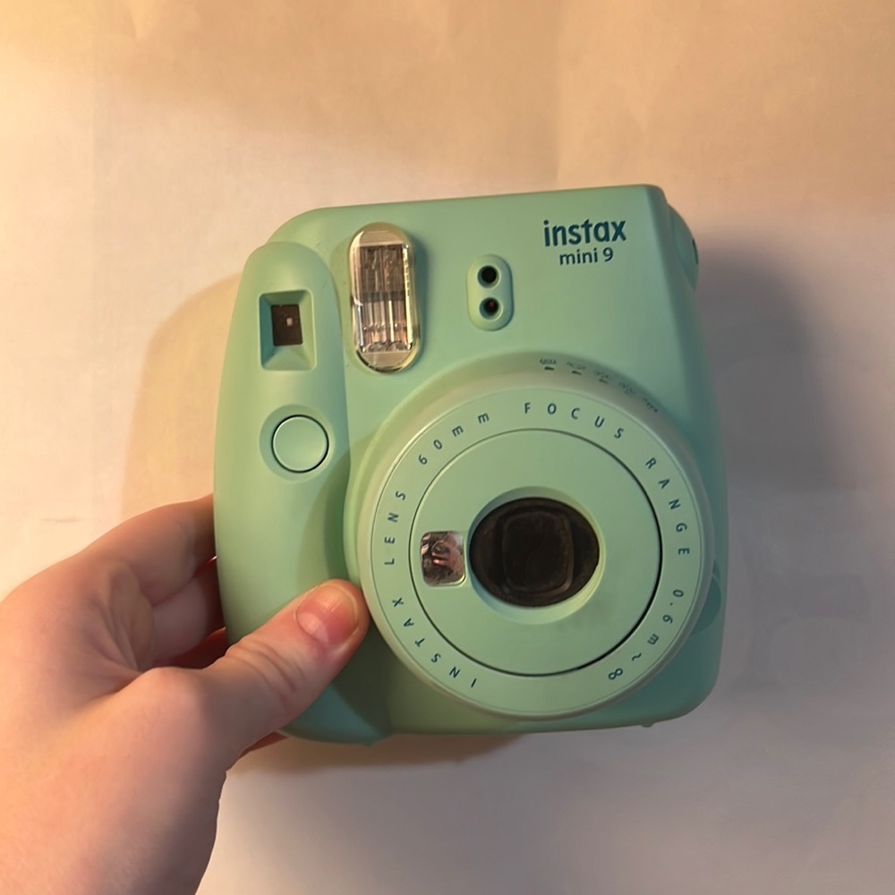 Fujifilm Instax Polaroid Mini 9 Instant Camera - Ice Blue